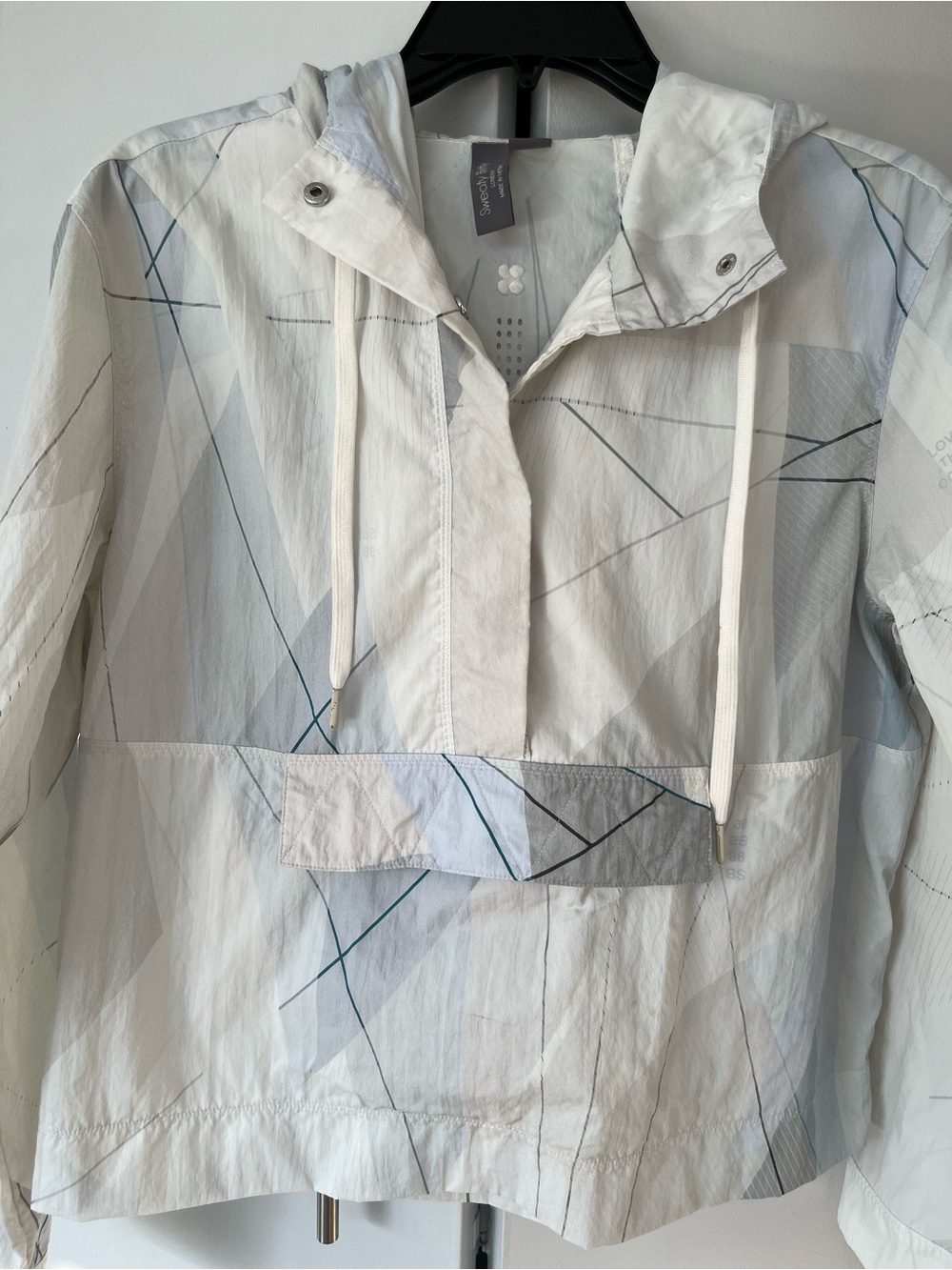 Sweaty Betty London Air Flow Windbreaker- Size S-Blue/White print